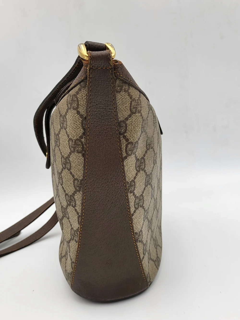 Gucci Vintage GG Canvas Crossbody Bucket Bag with Web Stripe. Auth..w/COA. - Picture 2 of 16